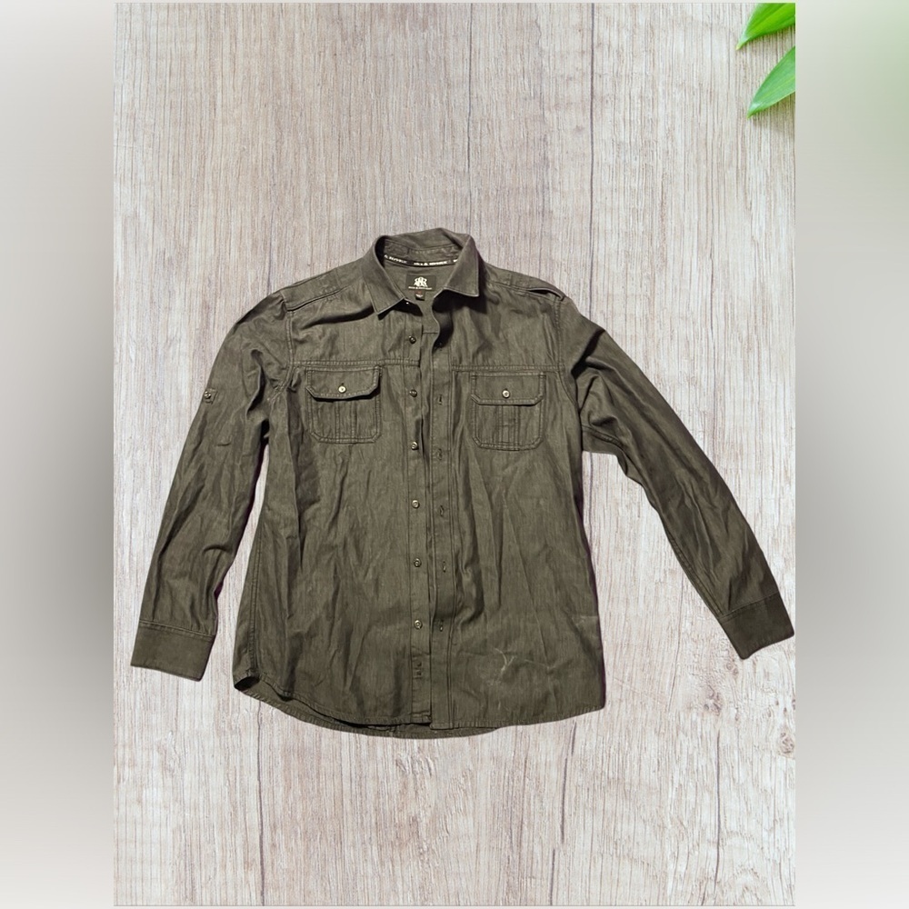 Men’s Rock and Republic button‎ down shirt size medium